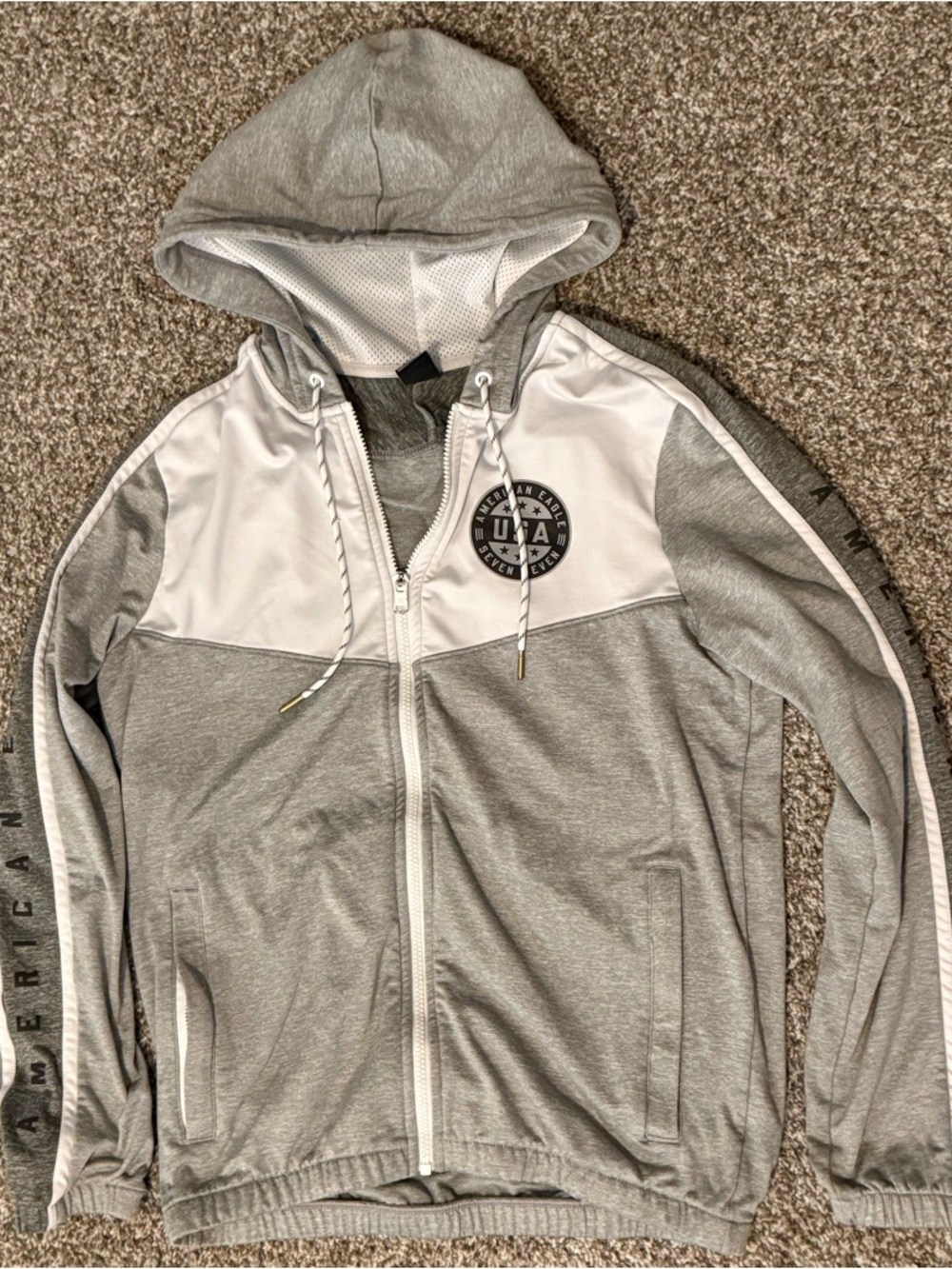 Men’s American Eagle Track Zip Up Jacket ~ Gray & White Hooded ~ Size S